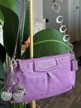 💜💟Y2K COACH Ashley Large Wristlet Mini💟💜 Bag